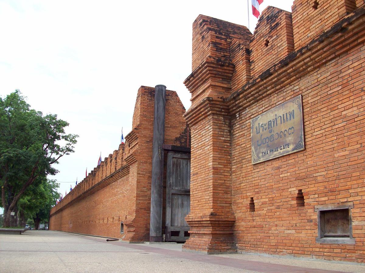 Citi Square By Battery Park Hostel Chiang Mai Exterior photo