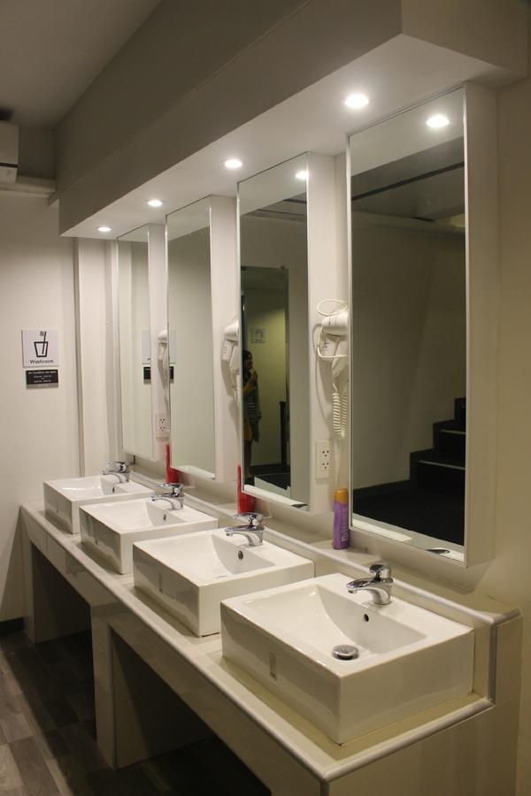 Citi Square By Battery Park Hostel Chiang Mai Exterior photo